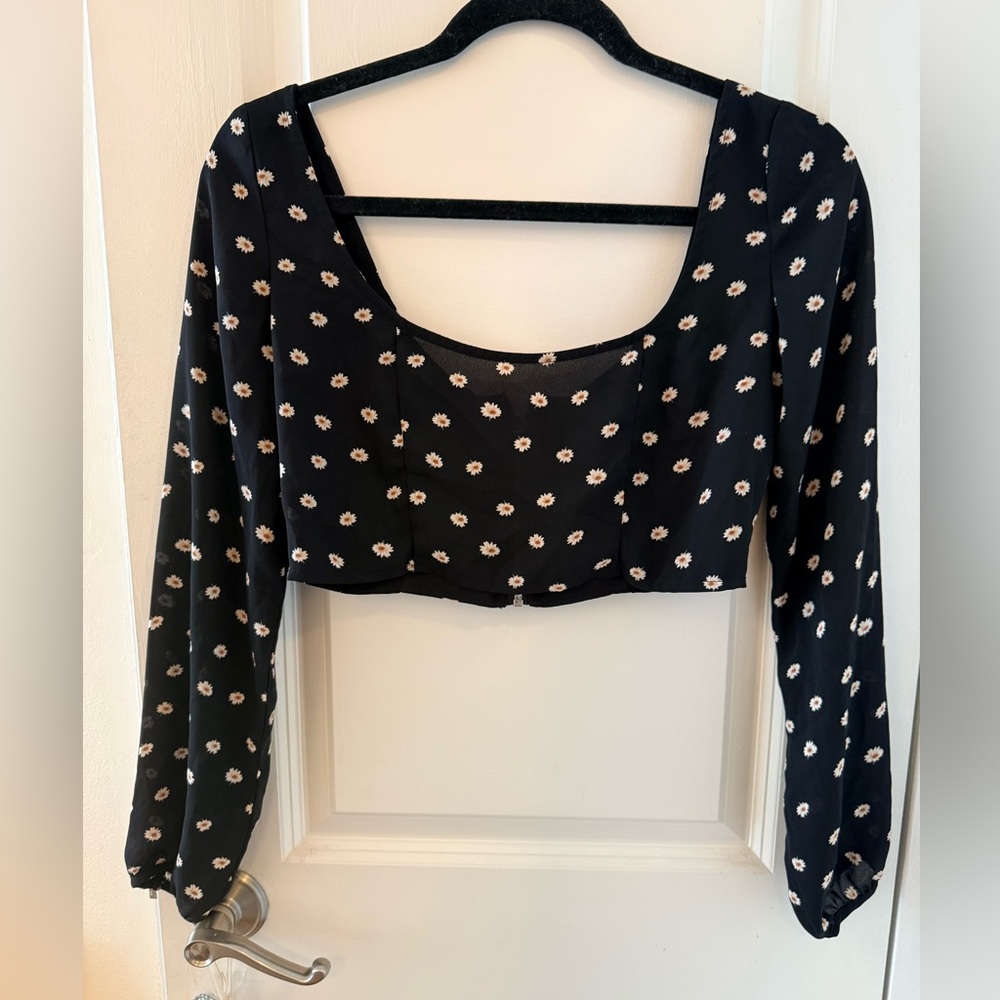 Olivaceous Black Floral Long Sleeve Crop Top - Size M